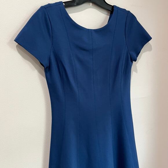 Banana Republic Blue Knit Ponte Short Sleeve Career Style Skater Dress Size 4 - Picture 4 of 7